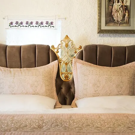 Habitación en casa particular Teos Butik *